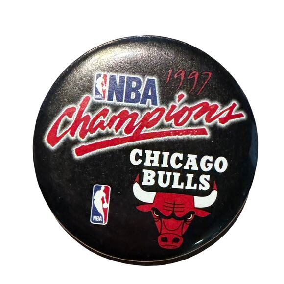 Chicago Bulls 1997 VTG NBA Champions basketball Button pin Michael Jordan Kerr - Picture 4 of 5